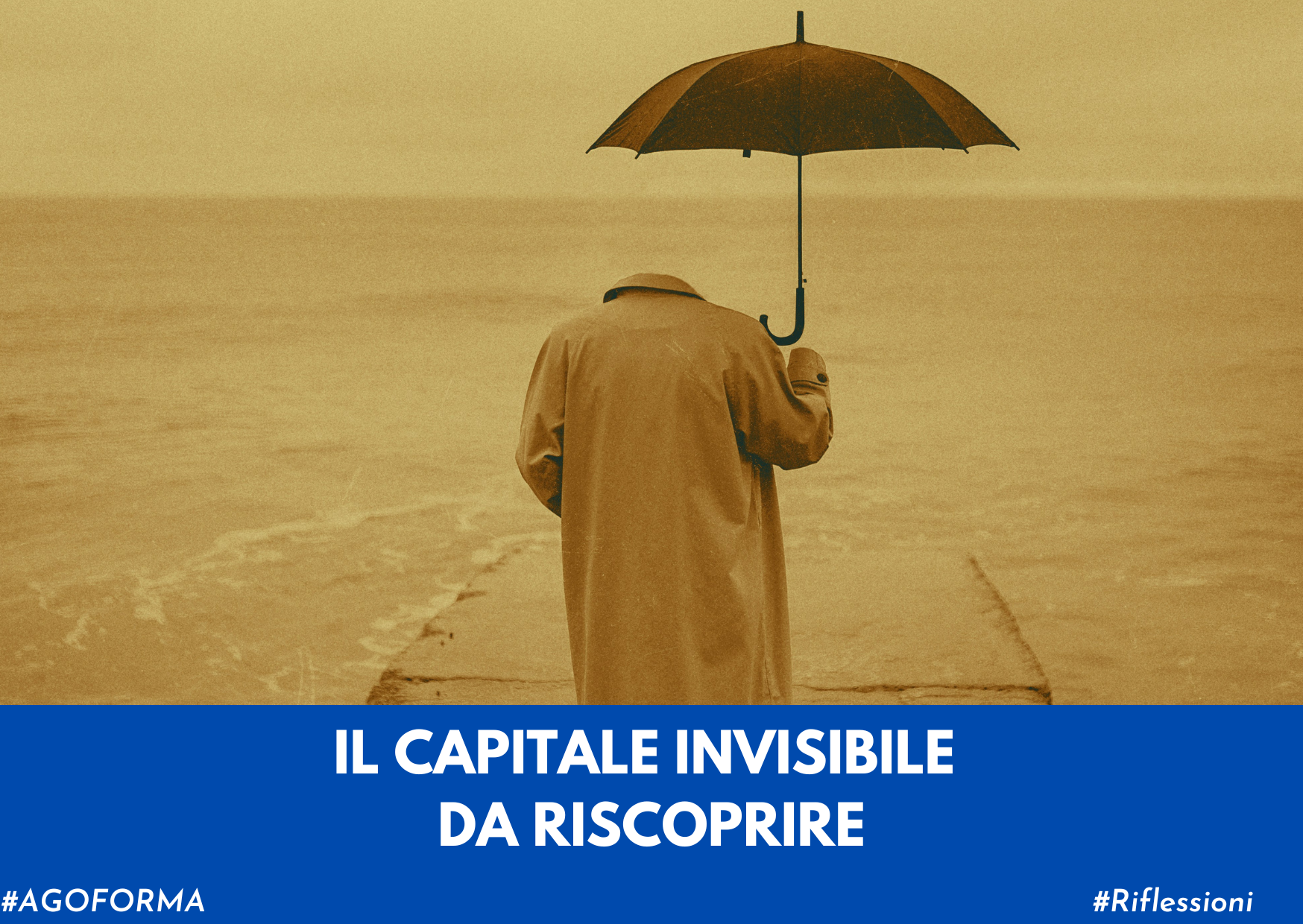 Immagine persona invisibile con trench e ombrello